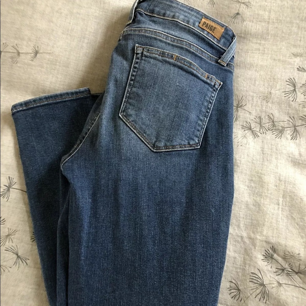 Paige mid rise distressed skinny Jean pre owned
